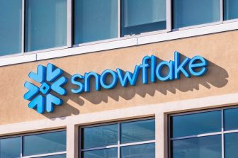 Snowflake Q1 Earnings Beat Expectations, Revenues Increase YoY