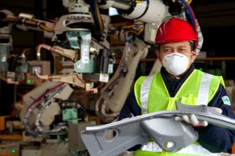 Boeing Workers Strike Amid Earnings