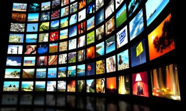 Spencer’s Tunick art installation “Retra...