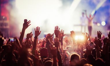 Top College Cheerleading and Dance Teams Shine in th...