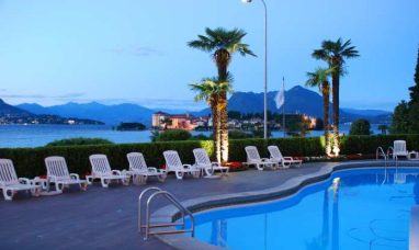 Unifor members at two GTA hotels vote to strike if n...
